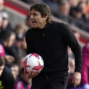 kaiyun-【观察】从意大利炮到喷壶，孔蒂跑路留下一地鸡毛