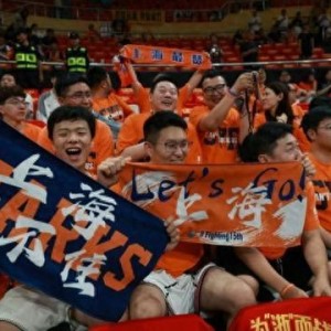 开云体育-CBA总决赛G5票房火爆，网络报价暴涨十倍，改造后的上海体育馆还是太小？