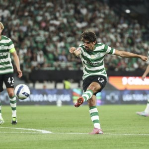 葡媒：拜仁正在关注葡体边锋特林康，球员解约金6000万欧